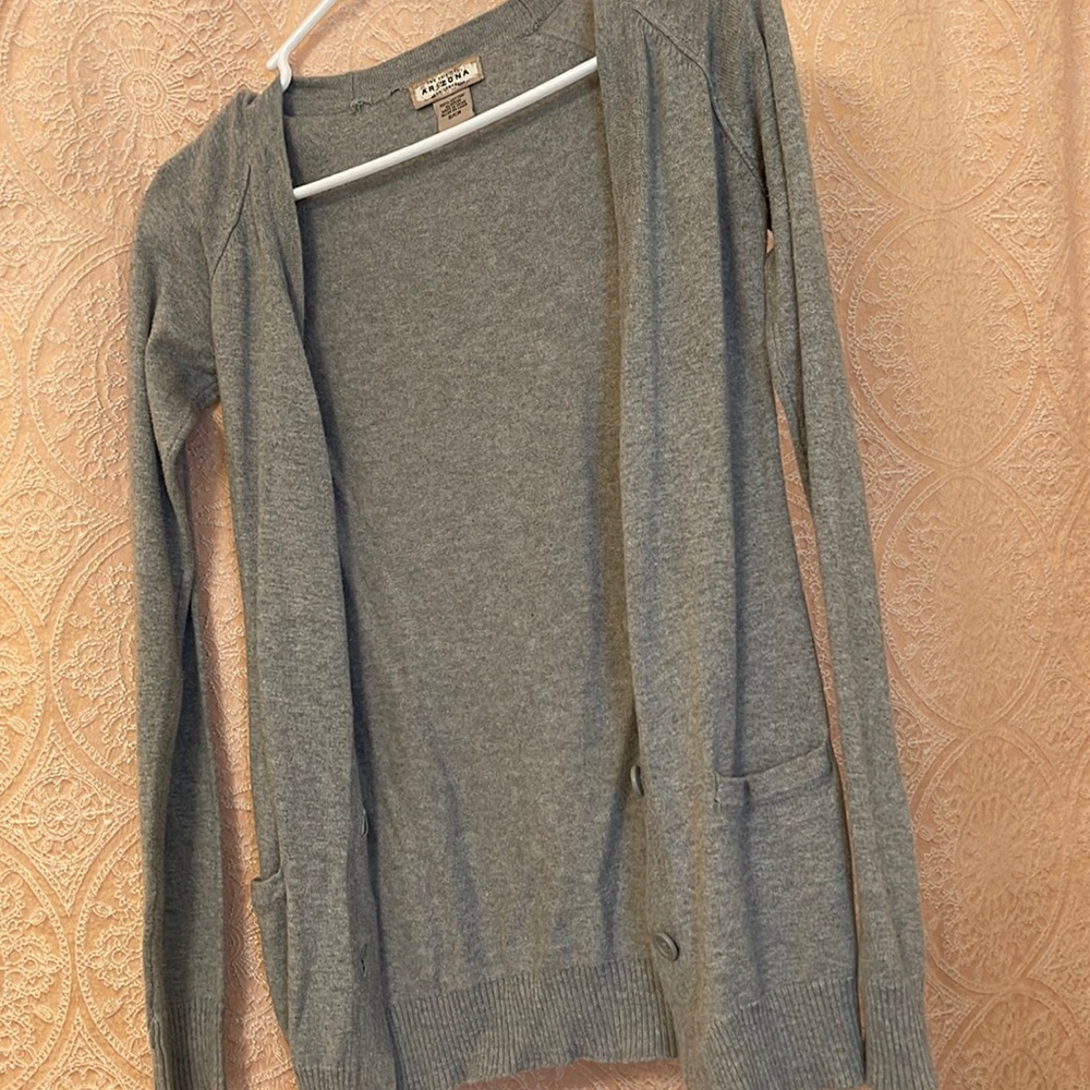 Gray super simple cute cardigan! All buttons are still in tack.